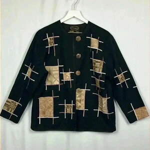 Alex Kim Womens Top Missy Black Gold M Tic Tac Toe Pattern Wooden Buttons Boxy